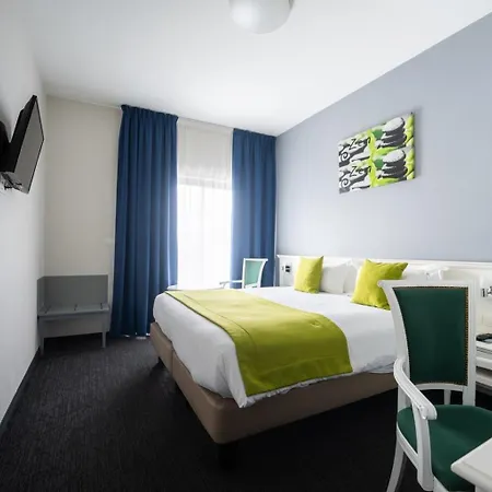 马尔索酒店 3* 岩尼维利