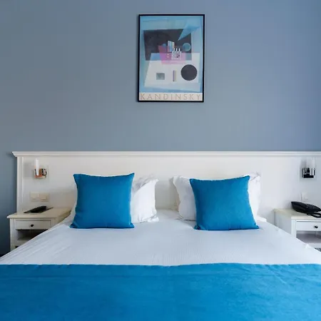 马尔索酒店 3* 岩尼维利