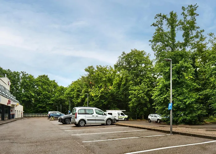 马尔索酒店 3* 岩尼维利